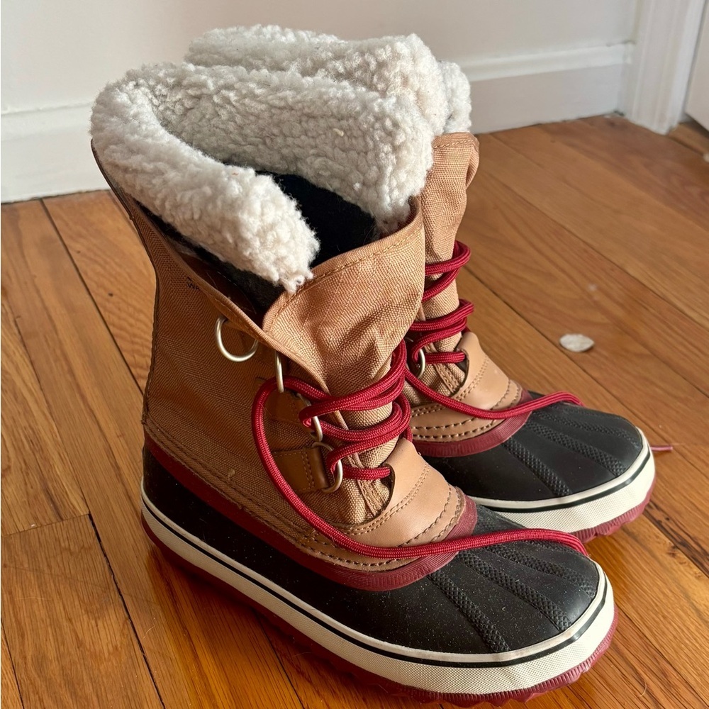 NWT SOREL Waterproof Faux Shearling Lace-Up Winter Boots Size 5 Snow Duck Boot - Picture 2 of 5